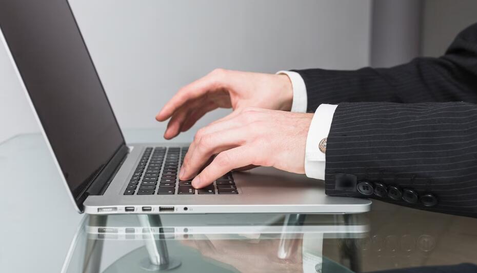 企業(yè)網(wǎng)站都需要做哪些日常維護(hù)，應(yīng)該怎么做？